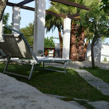 La Vallonea Casamassella ภายนอก รูปภาพ